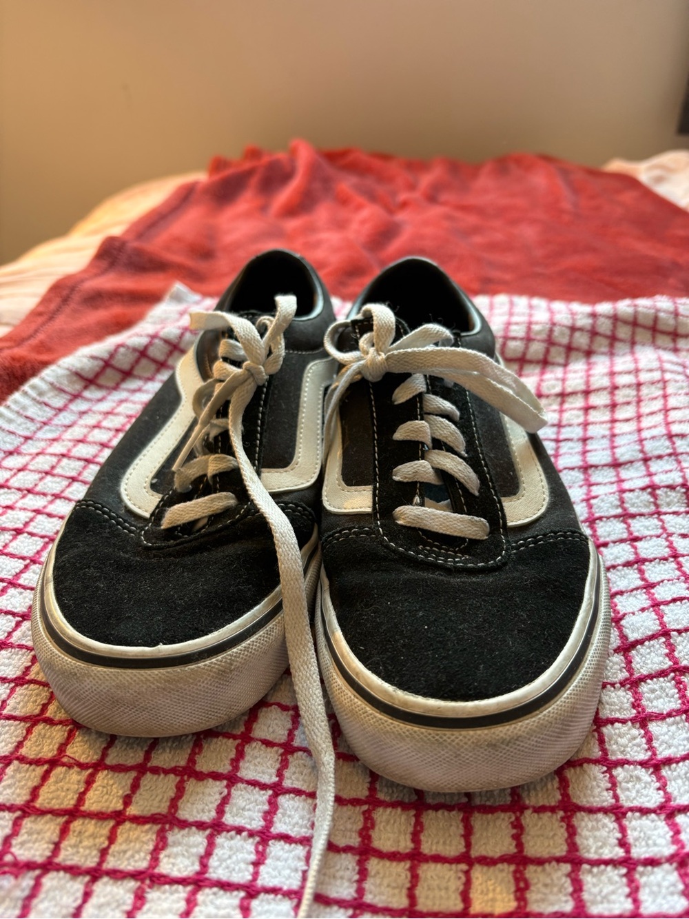 Vans - Picture 2 of 5